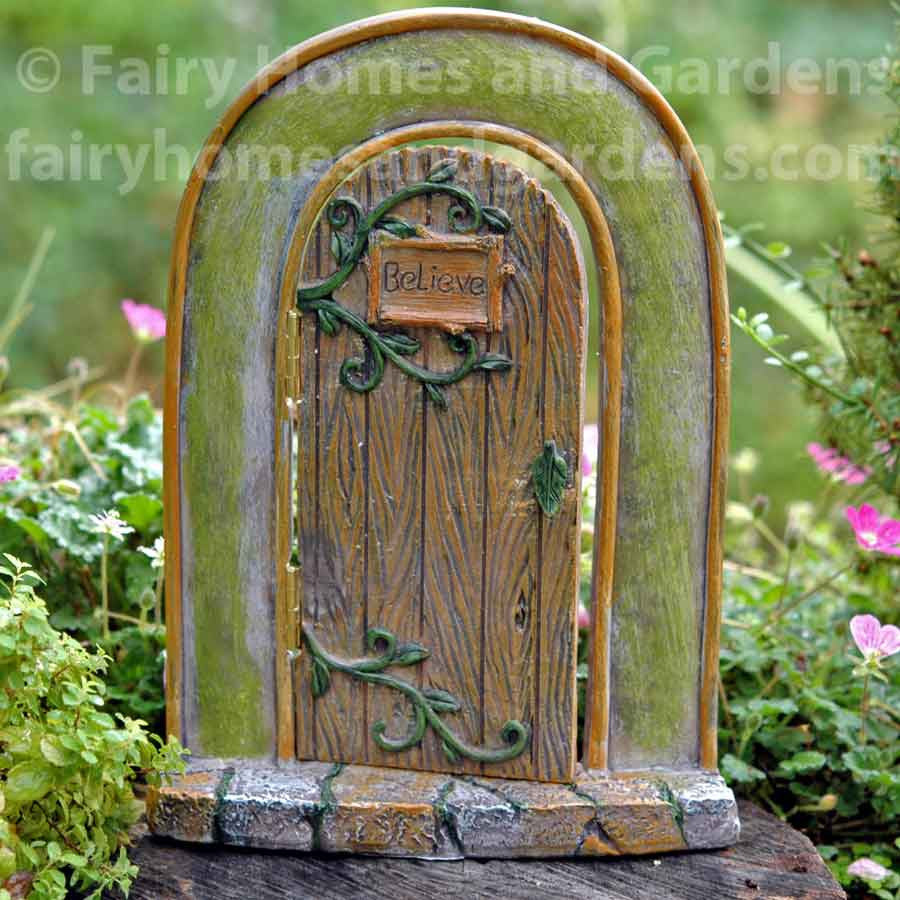 Believe Hinged Fairy Door