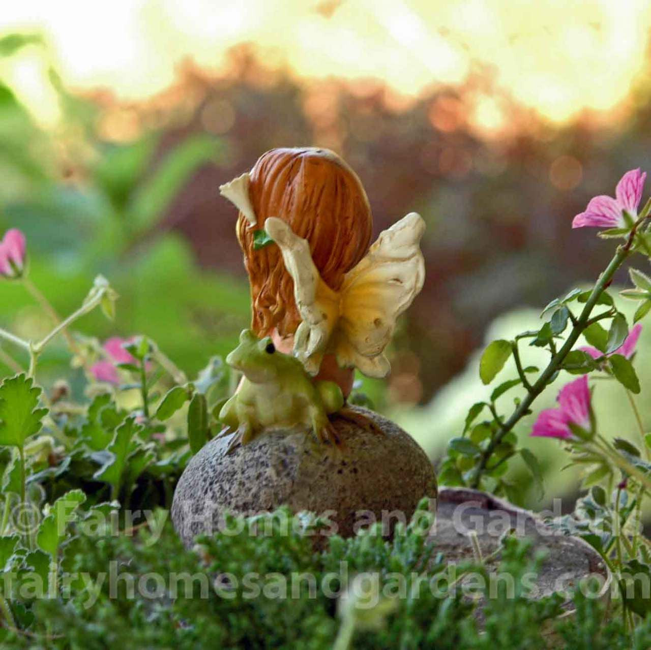 Back View of Little Fairy with Tiny Frog