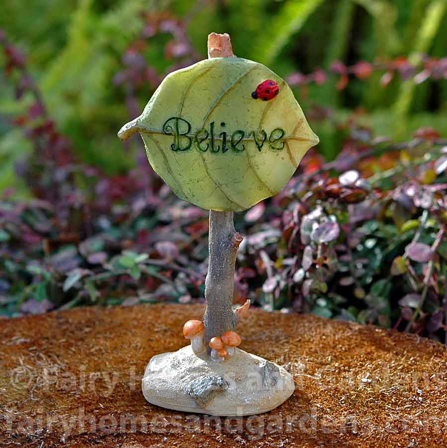 Miniature "Believe" Fairy Sign