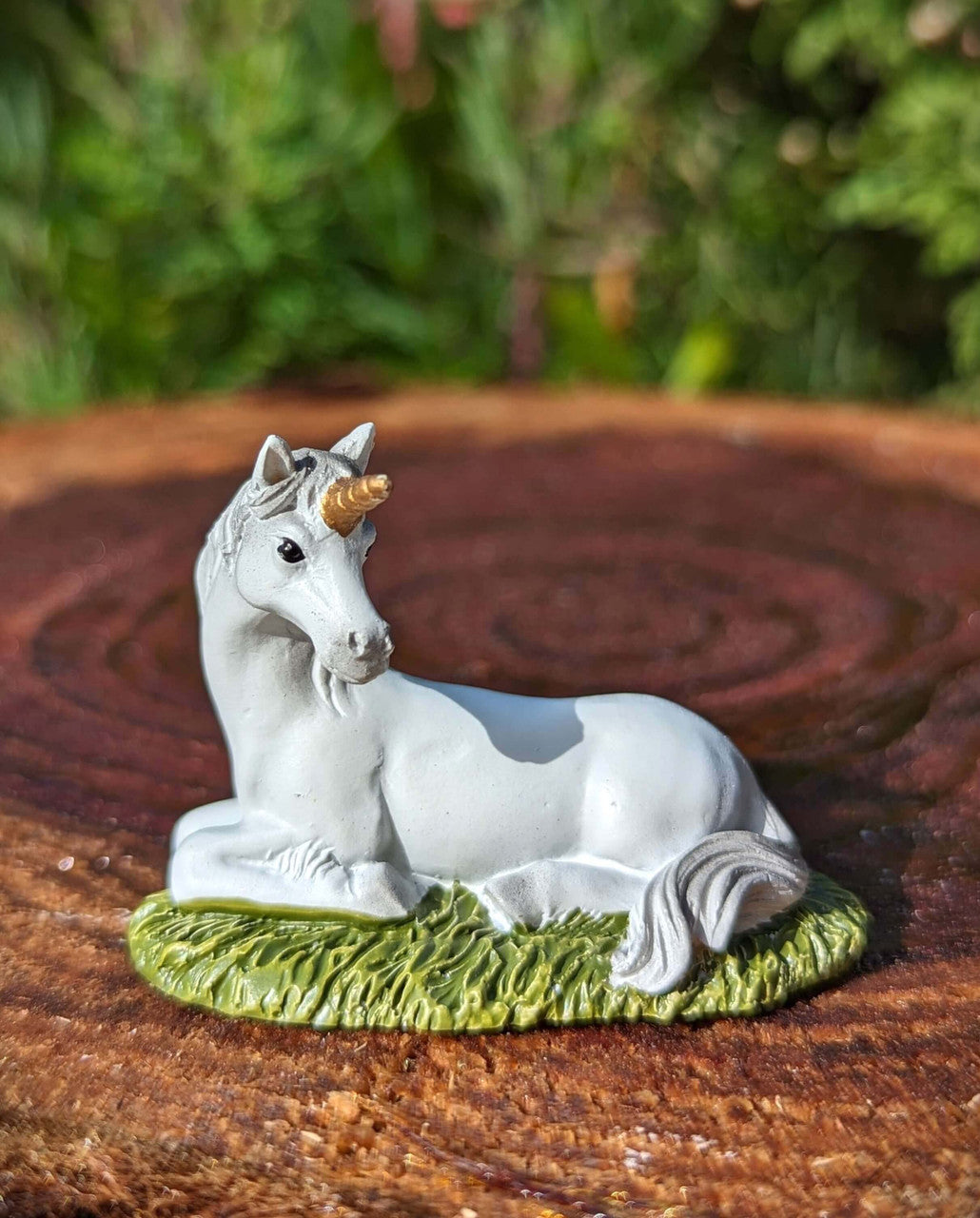 Miniature Kneeling Unicorn