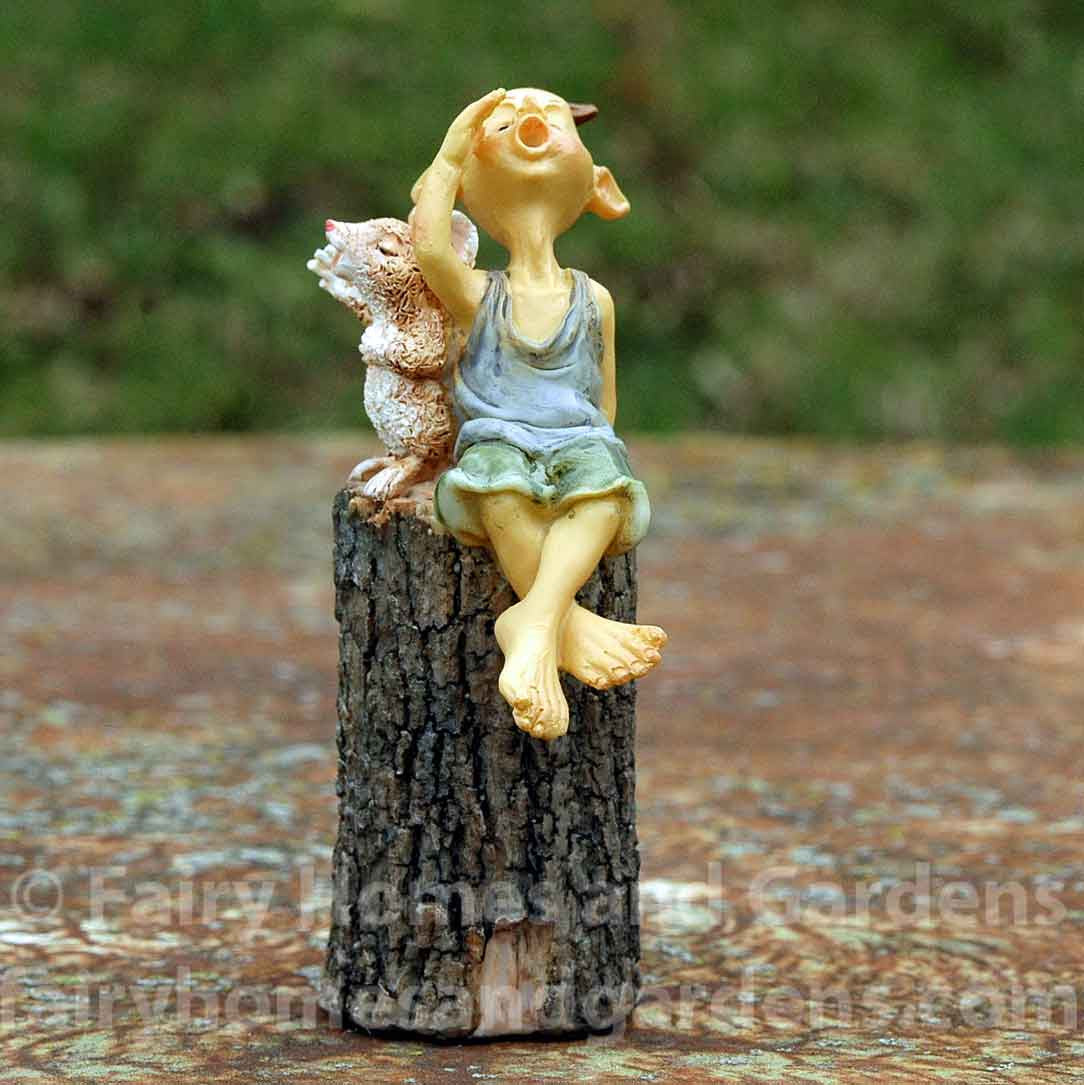 Miniature Pixie and Mouse Singing Collectible Figurine