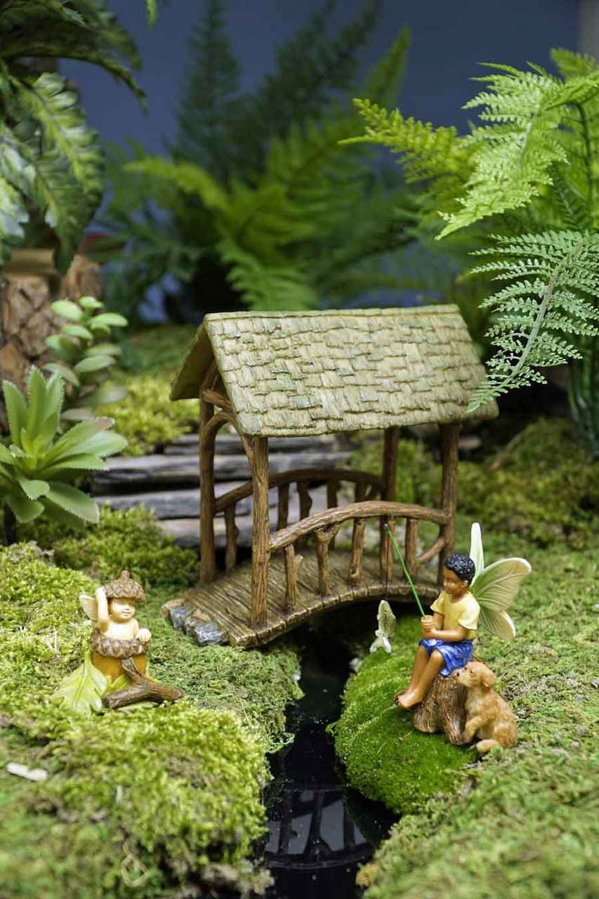 Miniature Woodland Knoll Covered Bridge Lifestyle Image