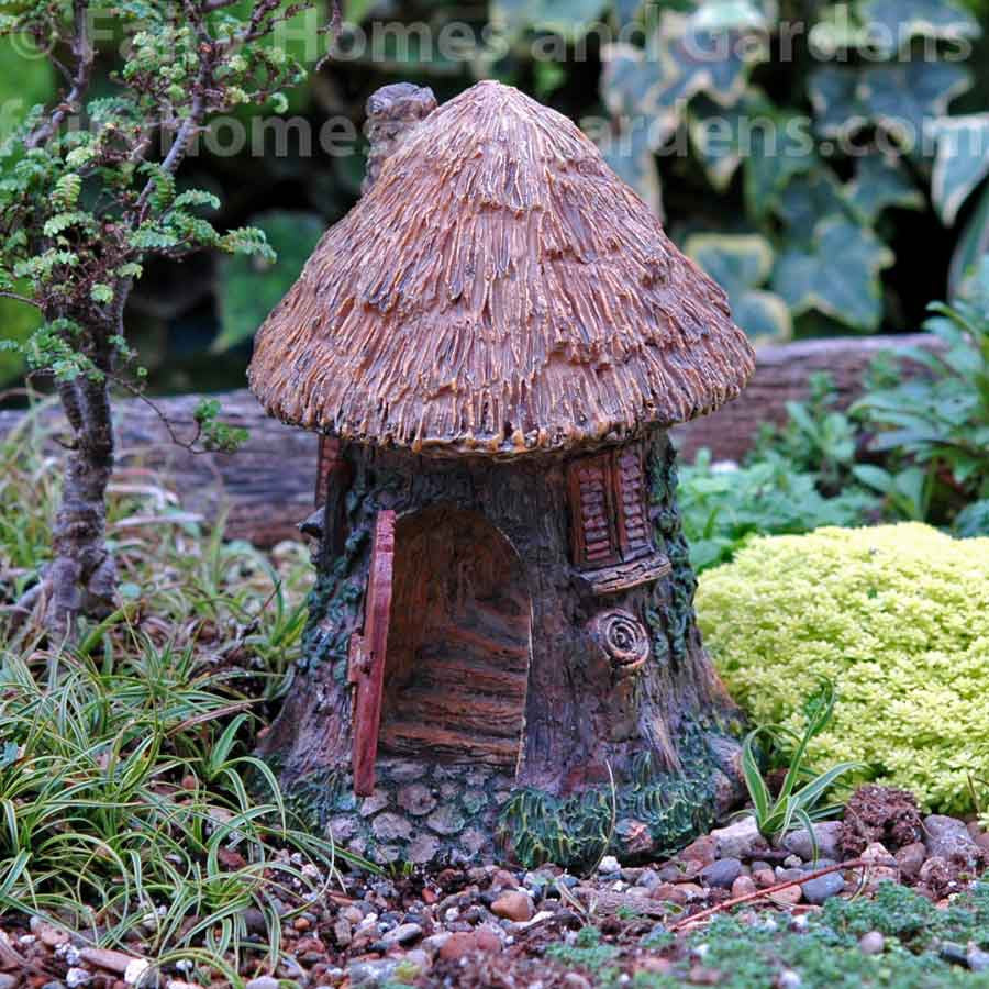 Woodland Knoll Fairy Round House - Door Ajar